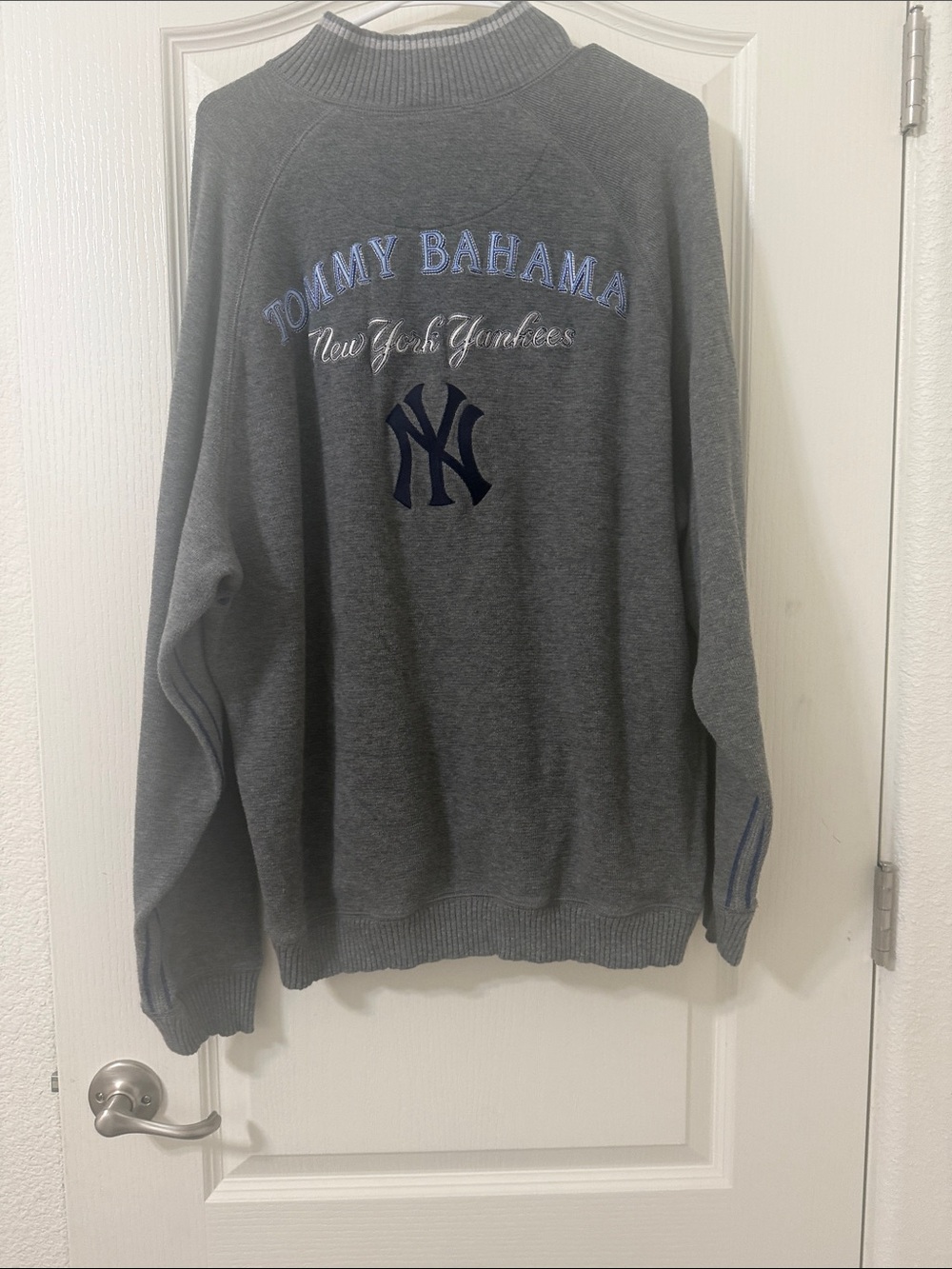 Tommy Bahama Gray New York Yankees Pullover Sweater